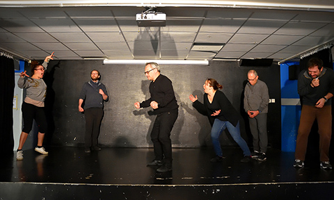 stage d'improvisation théâtrale : Expression corporelle ; tableau expressif de groupe